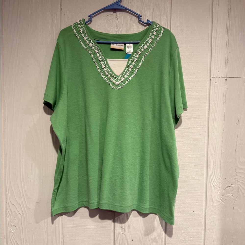 Alfred Dunner Green V-Neck Embroidered Tee